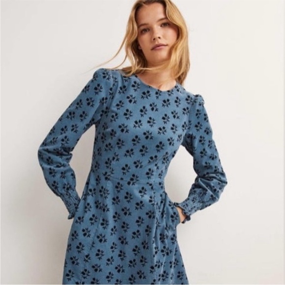 Boden Dresses & Skirts - Boden blue floral cord dress with belt size 4L